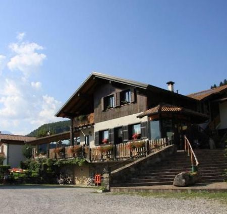 ホテル Al Fogolar Villa Santina エクステリア 写真